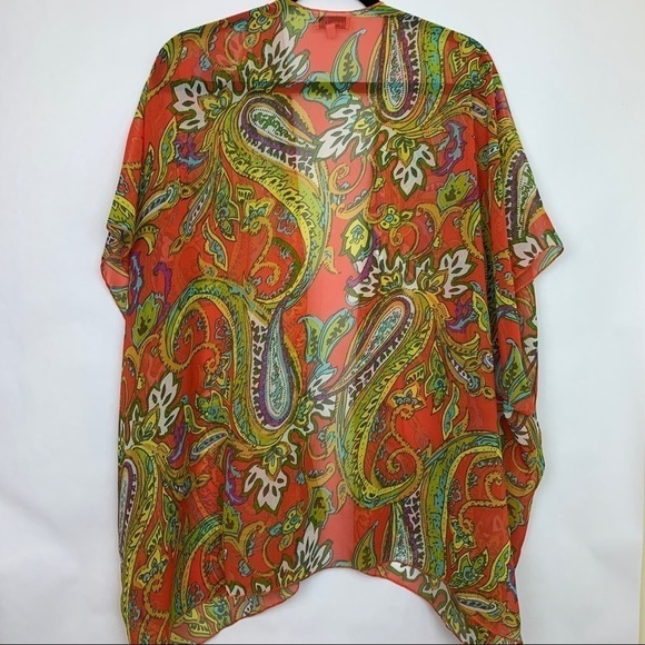 Madison & Main Short Sleeve Floral Kimono - Picture 3 of 4
